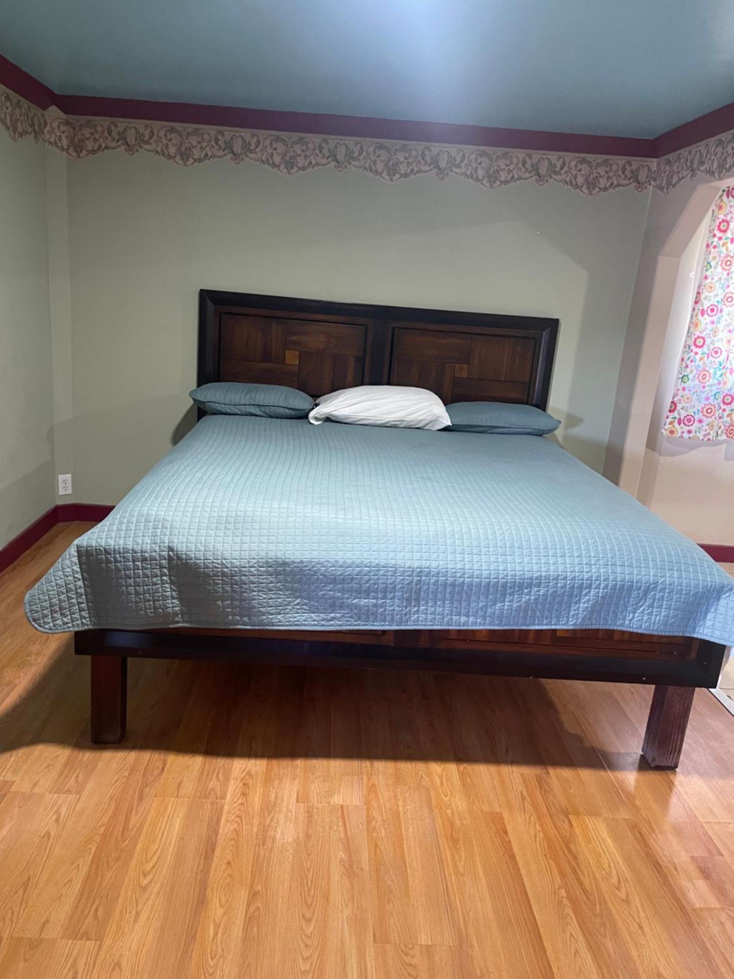 Provo Inn & Suites Bagian luar foto