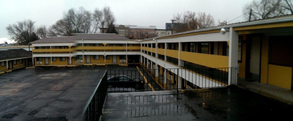 Provo Inn & Suites Bagian luar foto